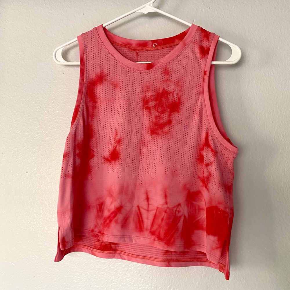 Lululemon cropped tank